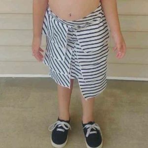 black /white level skirt